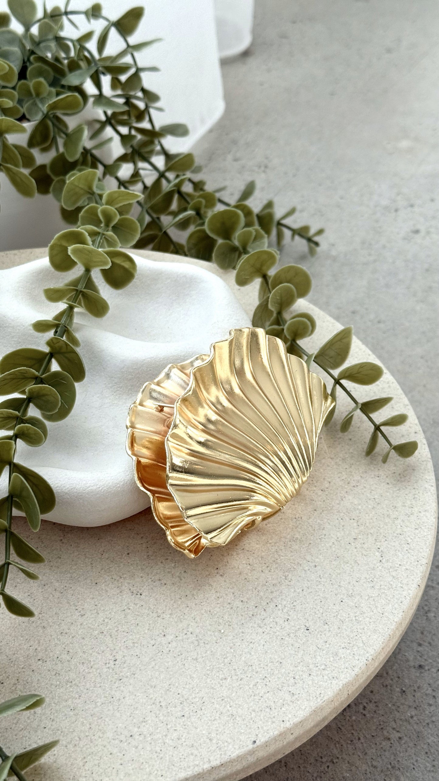 Nautilus Hair Claw - Gold