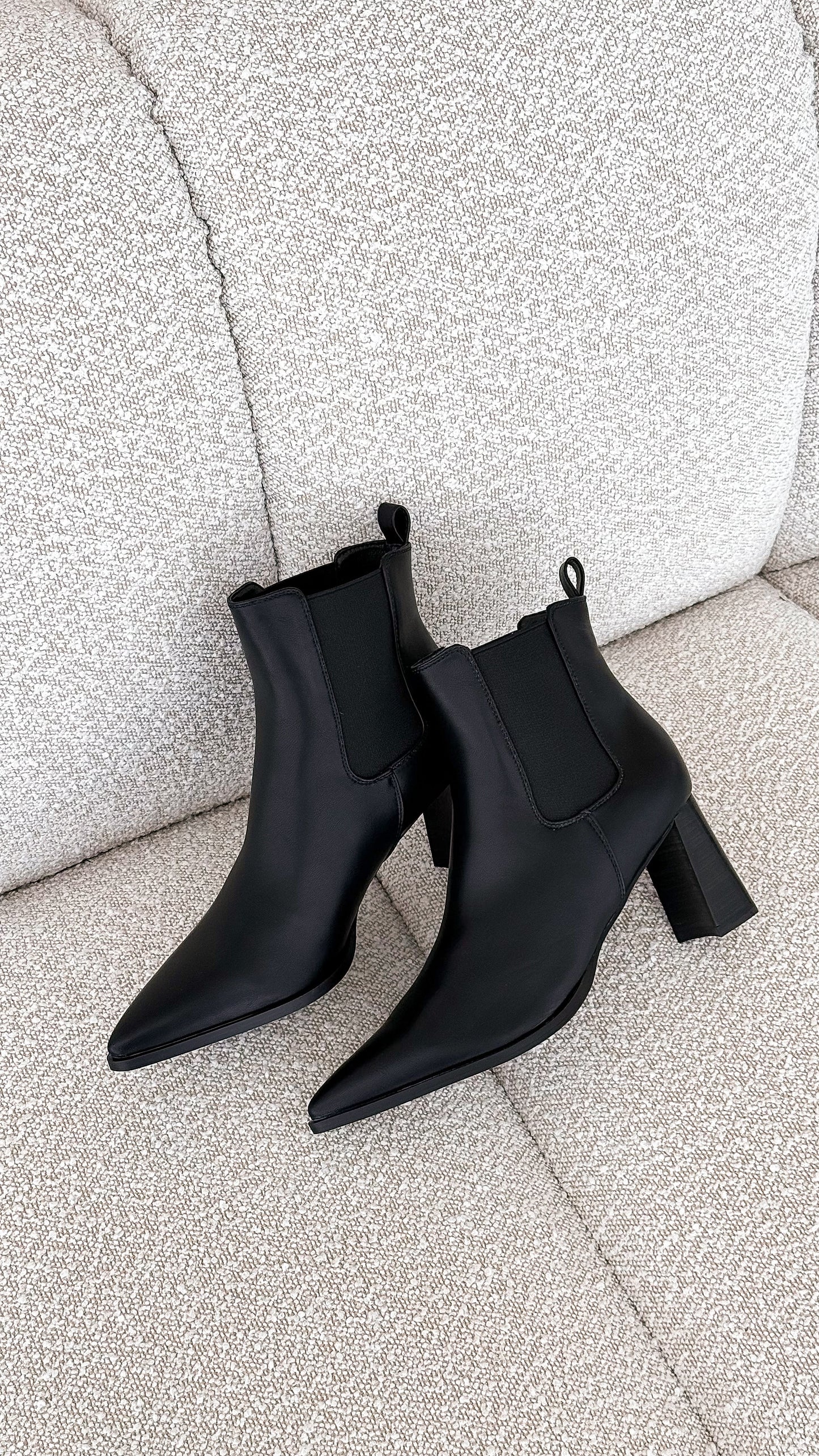 Umiko Boots - Black