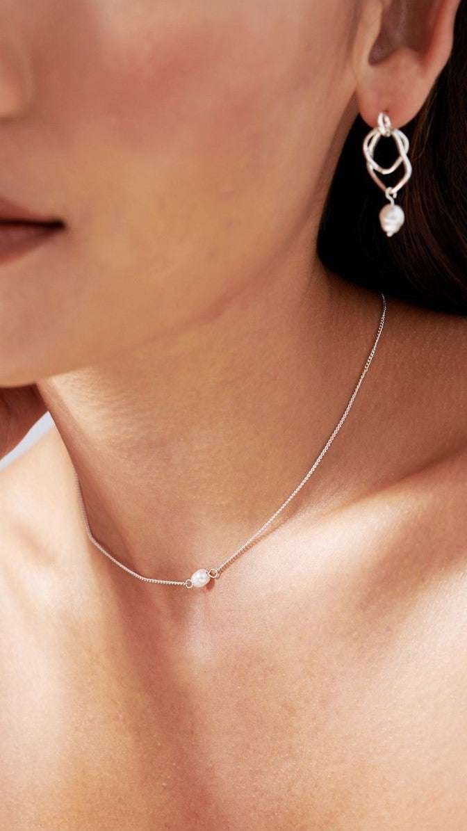 Kimmy Necklace - Silver/Pearl